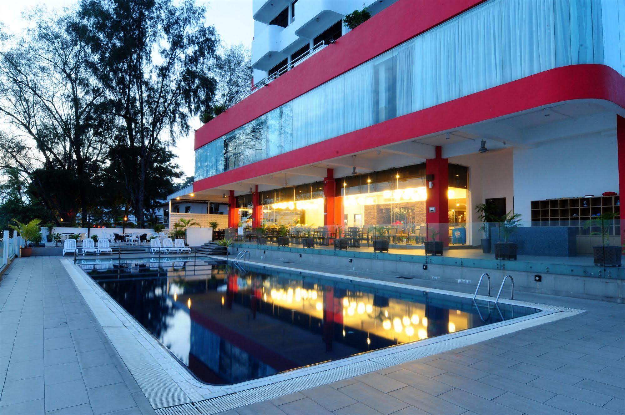 فندق تانجونغ بونغاهفي  فندق سينترال سيفيو، بينانج آت بيتش فرونت المظهر الخارجي الصورة